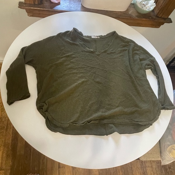 Urban Outfitters Baggy Waffle Top - Picture 6 of 6